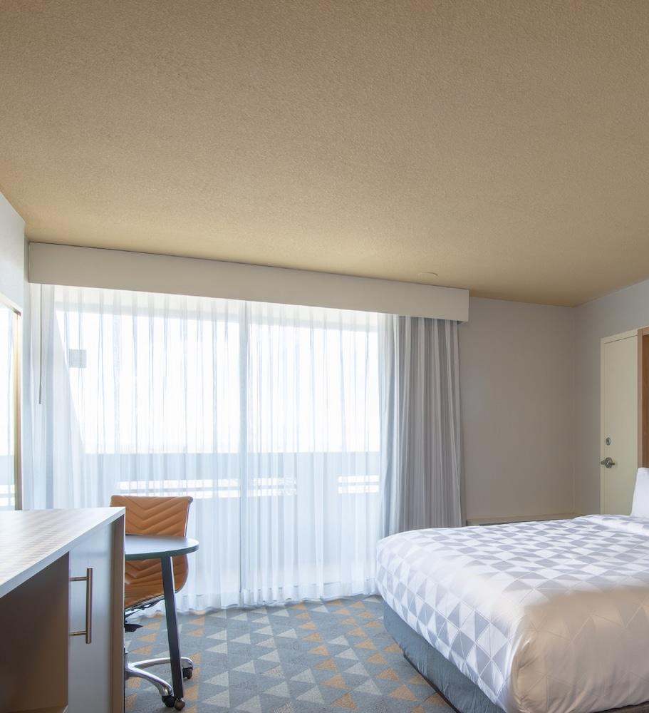 Holiday Inn Denver East By Ihg Extérieur photo