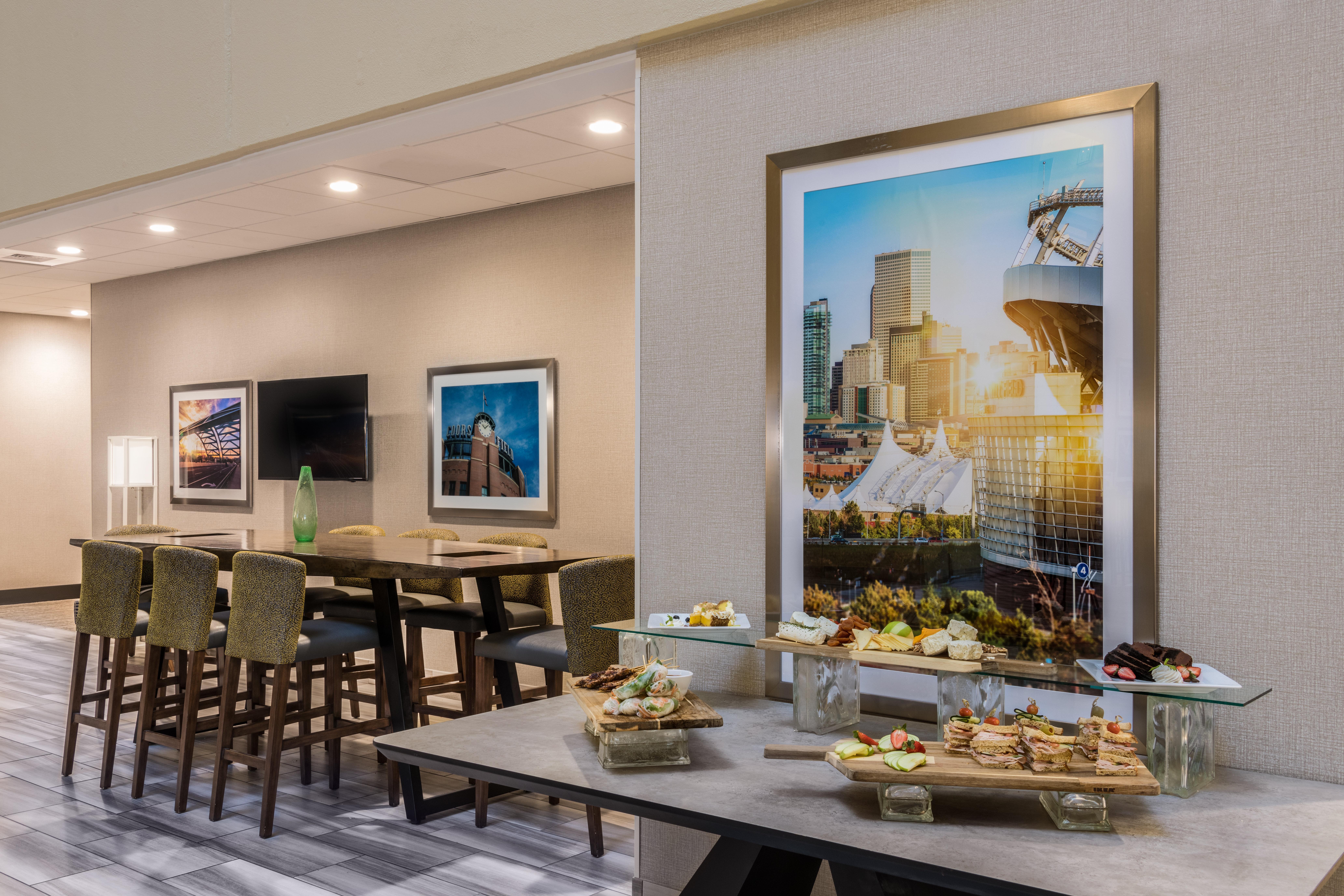 Holiday Inn Denver East By Ihg Extérieur photo